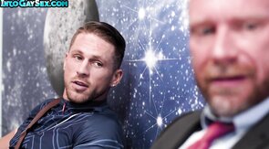 Public gaydaddy enjoys bareback sex with athletic jock