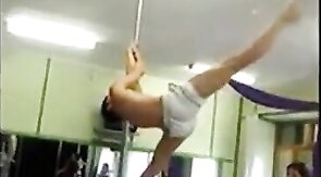 Pole-acrobat