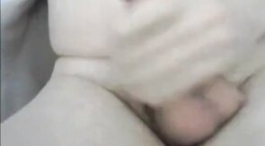 Dad wanking & cumming on cam