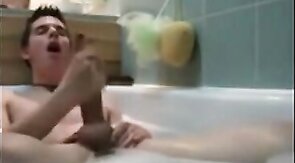 Twink jerking off in bathtub