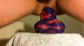 amateur Anal sex toy fun with flint the bad dragon !