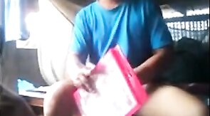 Tarado mostrando pau no barco