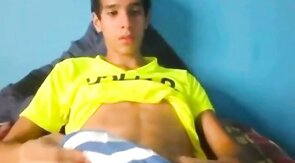 Latino Twink Shows Off When Jerking