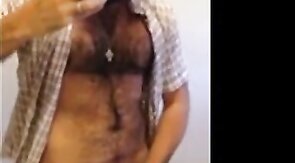 Osazo barbudo: paja en un wc publico - amateur bear daddy man