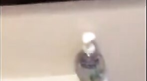 Osazo barbudo: paja en un wc publico - amateur bear daddy man