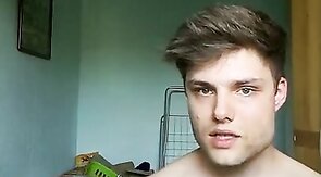 Cross-dressing Twink's Kinky Striptease