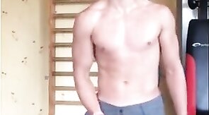 Muscled Amateur Man's Striptease Wow