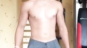 Muscled Amateur Man's Striptease Wow
