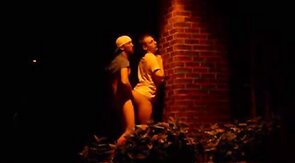 Sexo gay en callejón - Video amateur de hombresencalzones
