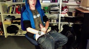 Amateur Twink's Huge Load on Webcam