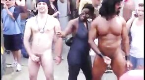 Public Masturbators: Outdoor Hunk Action